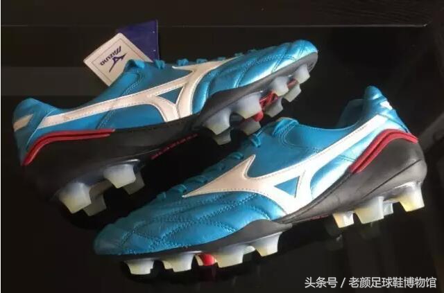 重庆足球鞋奇葩鞋 (重庆足球鞋碎钉推荐)