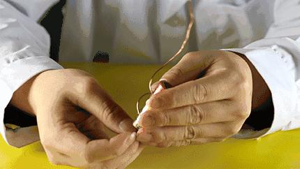 科学小实验用马达怎么做一个飞机,神奇的小电动机实验怎么做视频