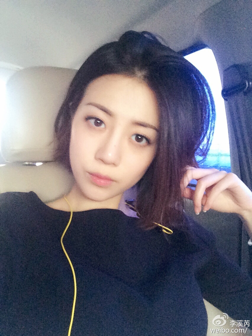 杨幂旗下的男艺人全部都火了,杨幂旗下最年轻四个男艺人