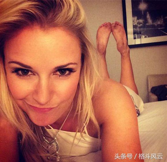 wwehhh夫妇vs隆达罗西,wwe2015年cm朋克