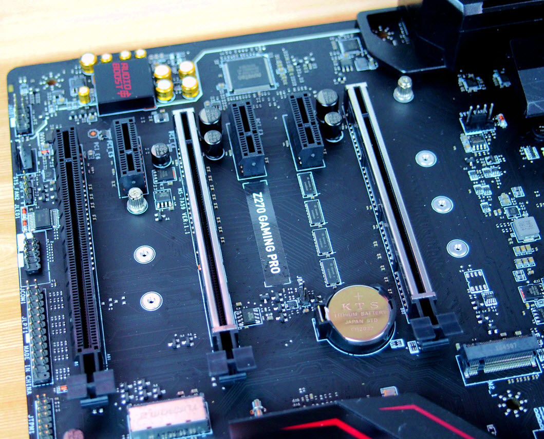 诚心求教，按这套硬件的配置实体店买得多少钱？