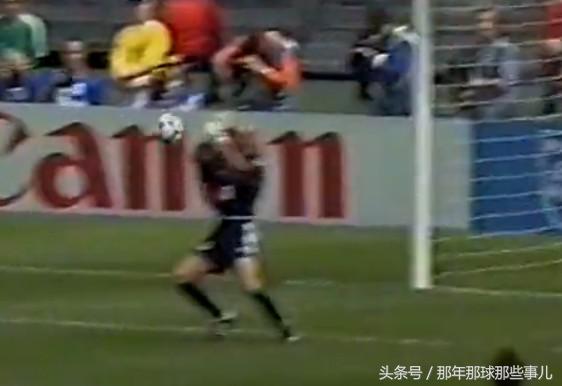 两届世界杯踢丢点球巴乔扼腕痛惜,98年世界杯法国vs意大利点球大战