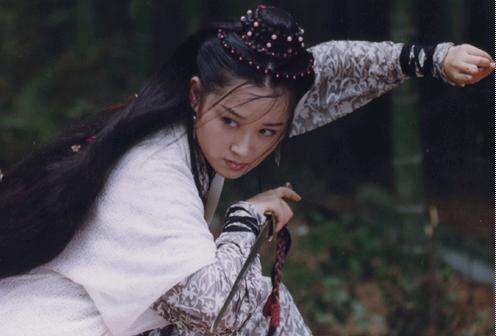 笑傲江湖任盈盈的结局,笑傲江湖里的任盈盈是什么样的