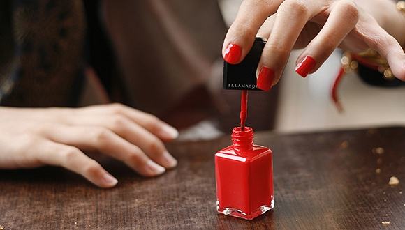 指甲油干了怎么快速消除,指甲油干了怎么解决