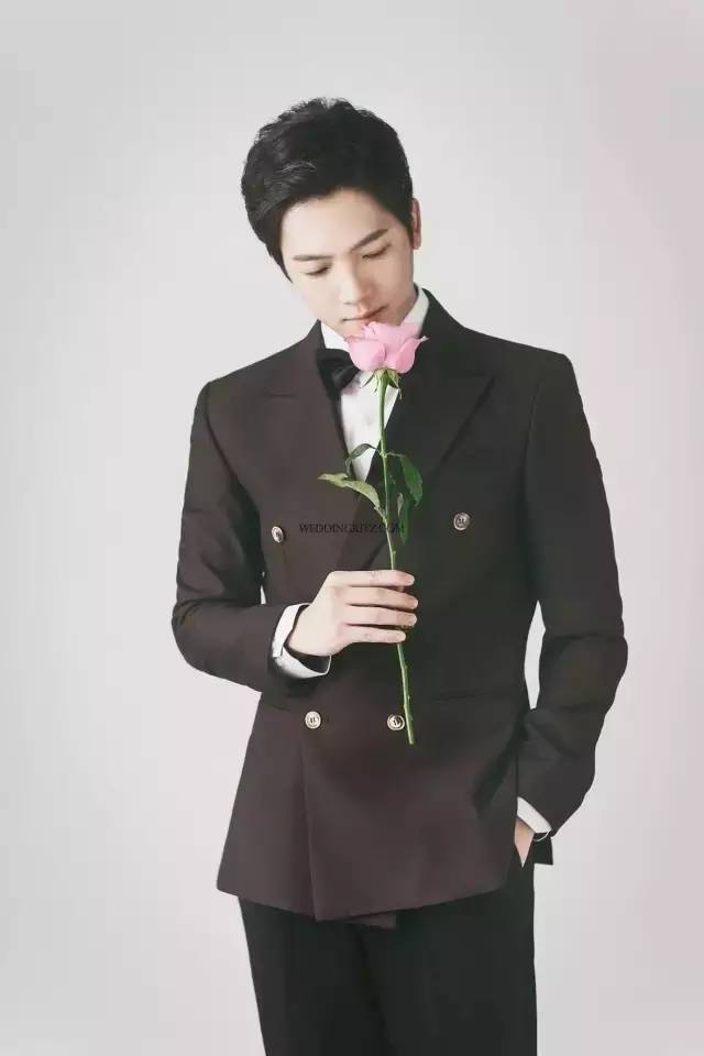 婚纱照夜景闪光灯摄影技巧,室内婚纱复古暖光怎么拍摄