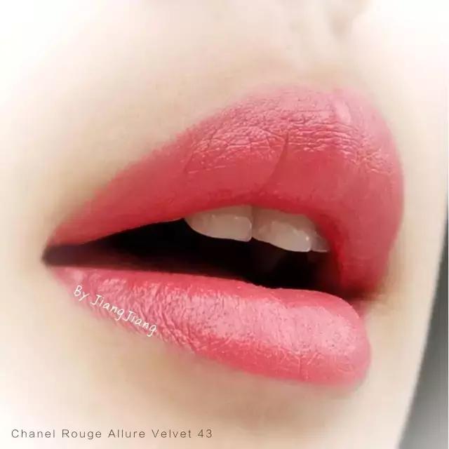 涂上这个颜色的口红，去吻男神吧！