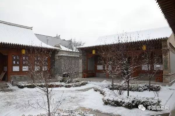 夜游八坊十三巷,雨中的八坊十三巷