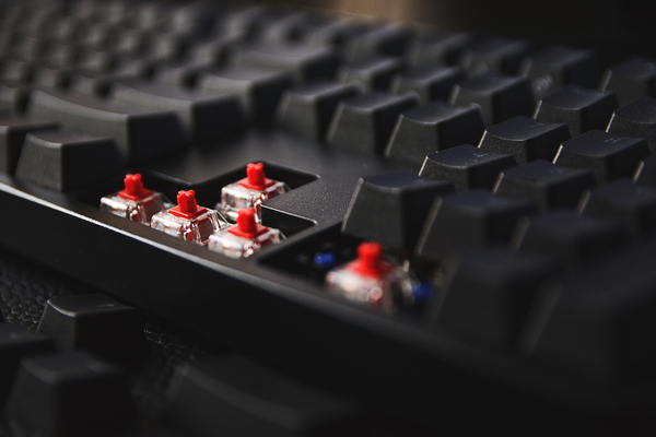 ikbc机械键盘c104黑轴,ikbc跟樱桃机械键盘的区别