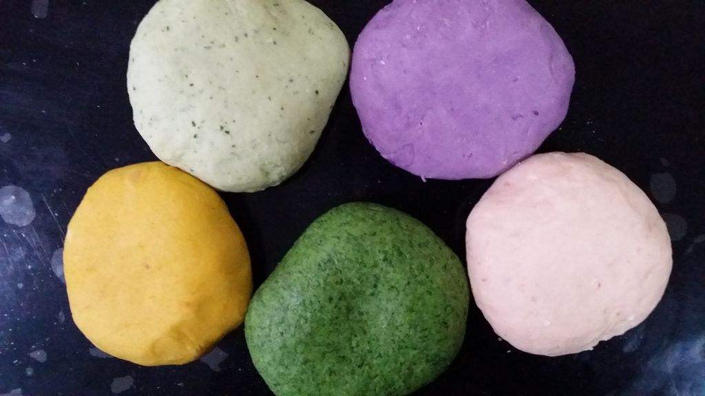 彩色面条用什么蔬菜,彩色蔬菜面条的做法