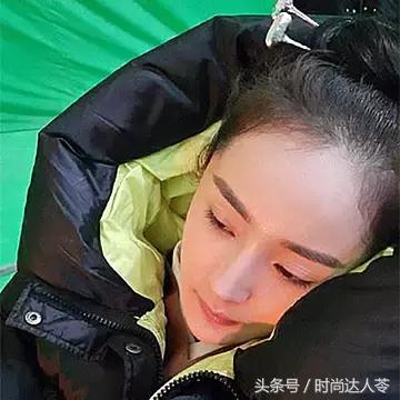 杨幂三生三世十里桃花高发际线,发际线高怎么改善用梳子