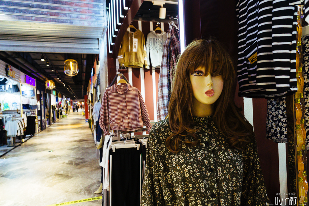 沉浸式逛南宁朝阳百货商店视频,南宁朝阳地下商业街人流