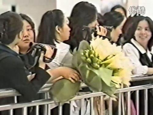 张国荣在韩国的影响力,韩国人看哥哥张国荣经典镜头