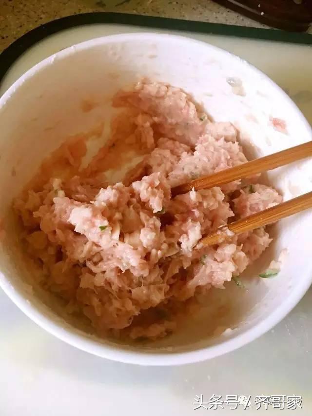 专门给宝宝的辅食狮子头,宝宝辅食狮子头加鸡蛋
