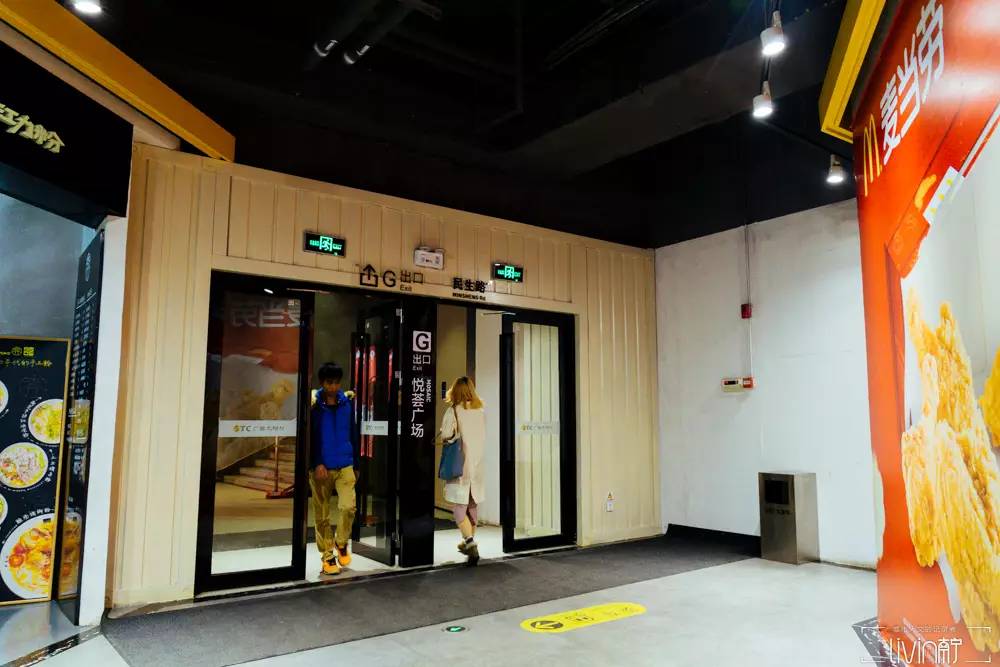 沉浸式逛南宁朝阳百货商店视频,南宁朝阳地下商业街人流