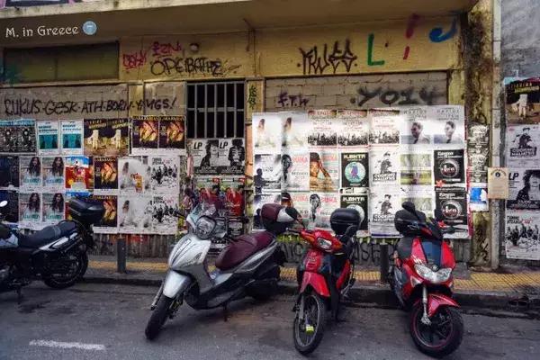 最好的希腊凉鞋，“诗人鞋匠”为你量足而制