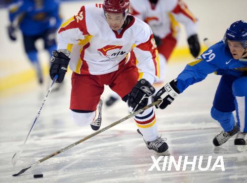 中国对日本冰球队员大打出手,比国足还惨的亚洲球队