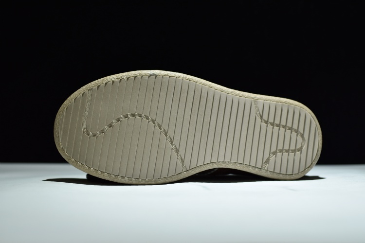 把握早春混搭新意，简简单单运动鞋也能“搞事情”