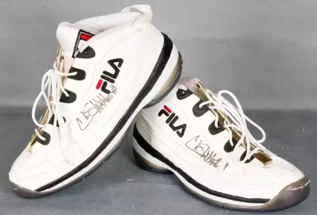 dunk新鞋鞋头褶皱正常吗,圆头老爹鞋前面顶脚怎么处理