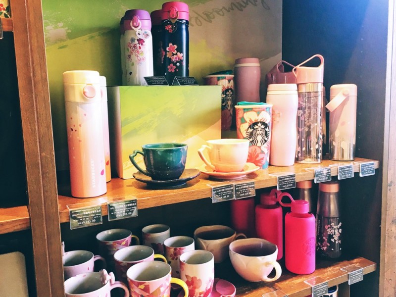 星巴克樱花系列杯子2022,樱花礼盒星巴克