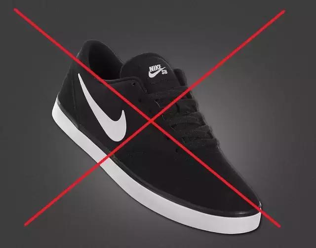 学校不给穿国外牌子,学校不让学生穿名牌违法没