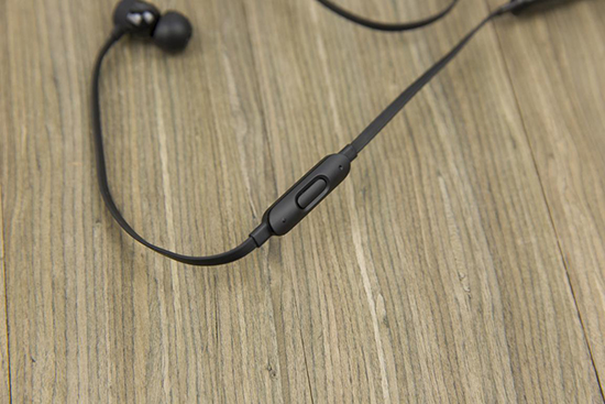 beatsx无线蓝牙入耳式耳机使用,beatsx蓝牙无线入耳式耳机怎么样