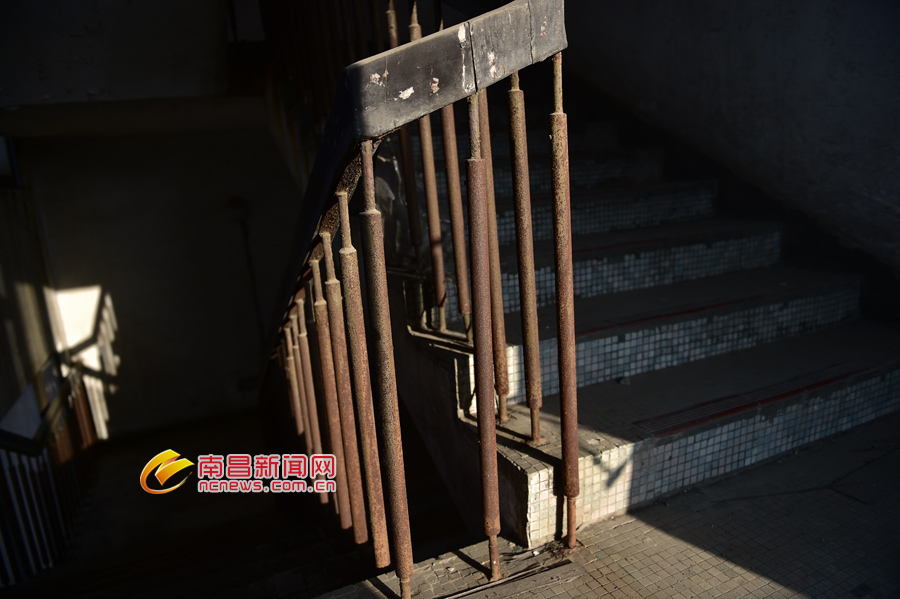 姹熻タ姝e湪绛瑰鐨勪簲鏄熺骇閰掑簵,姹熻タ绗竴瀹朵簲鏄熺骇閰掑簵