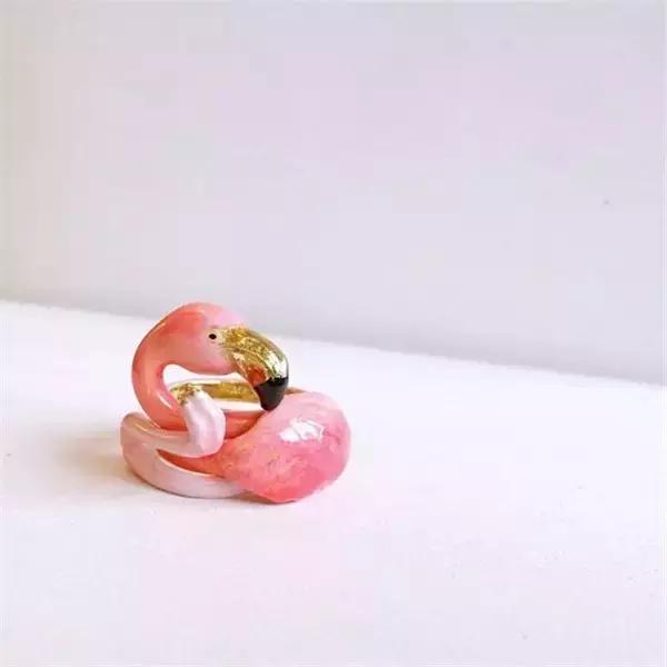 你们这些萌系饰品,还不快到碗里来!