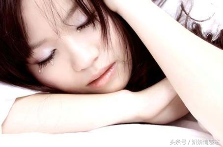 离婚后遇见前任却装作不认识,离婚后再次找前男友