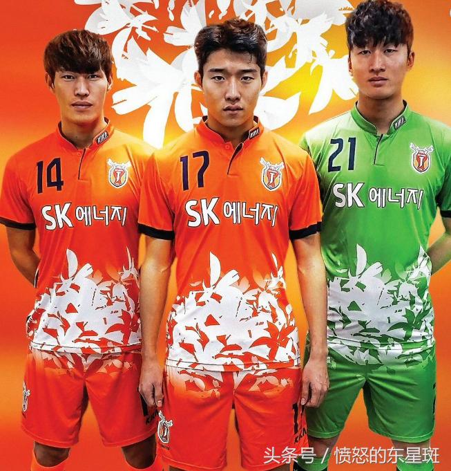 中韩足球对抗火药味十足,中韩足球差距原因