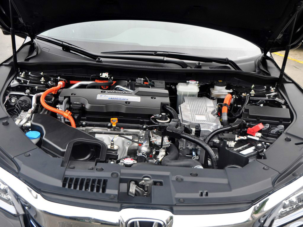 放弃本田雅阁选择了丰田凯美瑞,放弃凯美瑞雅阁选了阿特兹