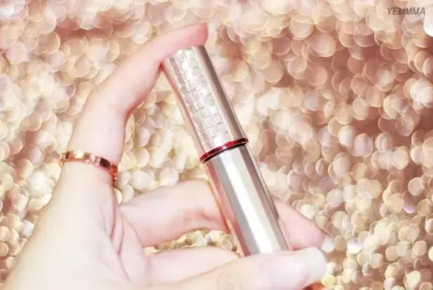 适合雾面唇的口红,雾面唇妆适合什么口红