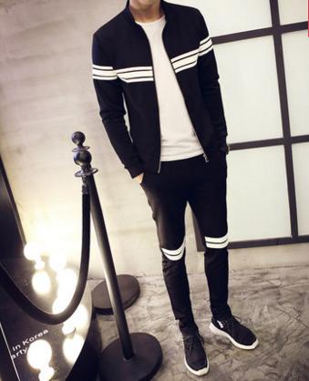 琛楀ご绌挎惌璧扮澶忓娼敺,娼敺鏈嶈鎼厤澶忓瀛︾敓