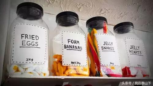 英国姑娘专门卖“假货”(针织品)的便利店