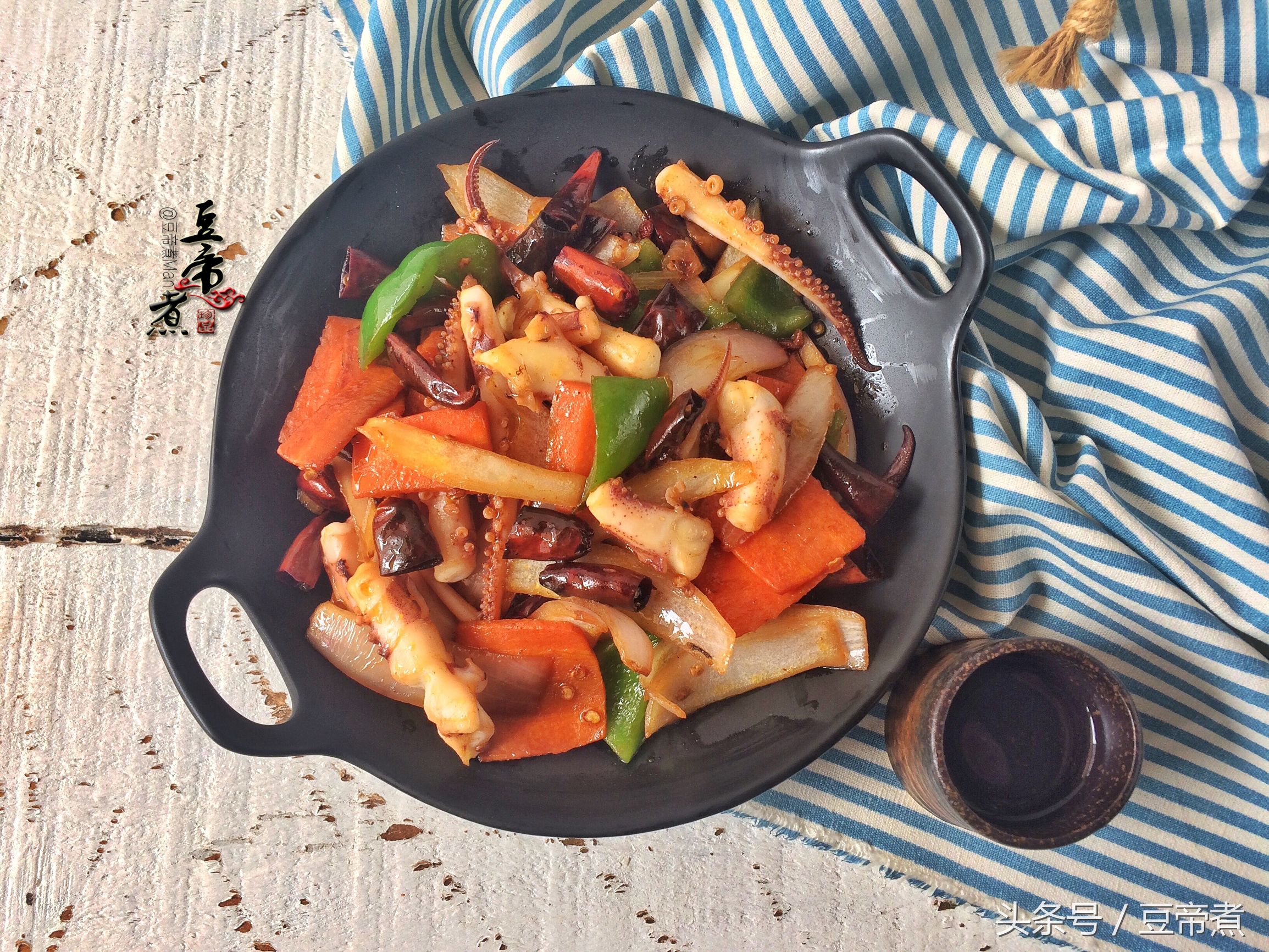 鱿鱼脚怎么做没味道,鱿鱼脚怎么炒好吃又嫩