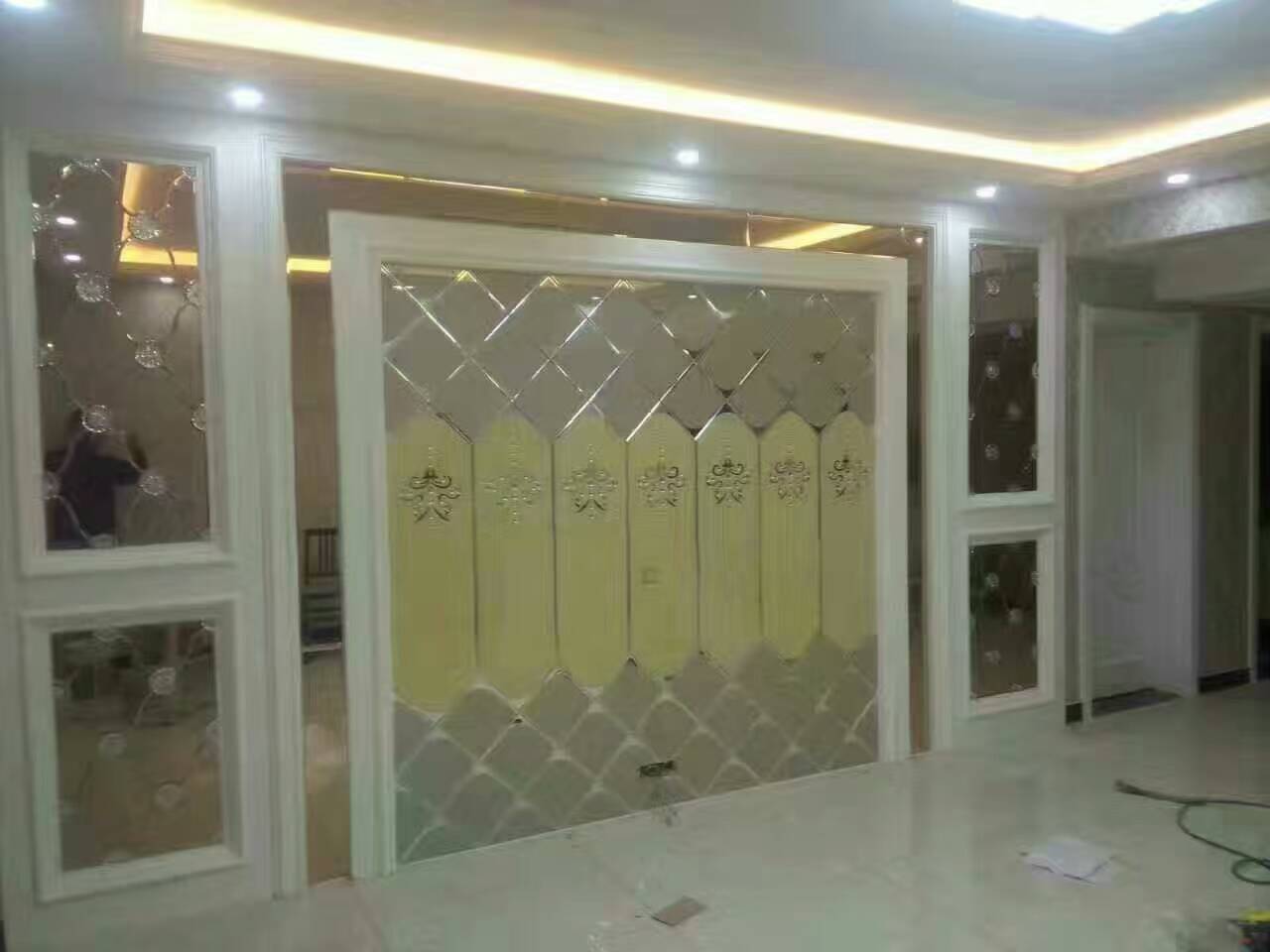 高端背景墙玻璃设计定制,玻璃背景墙轻奢