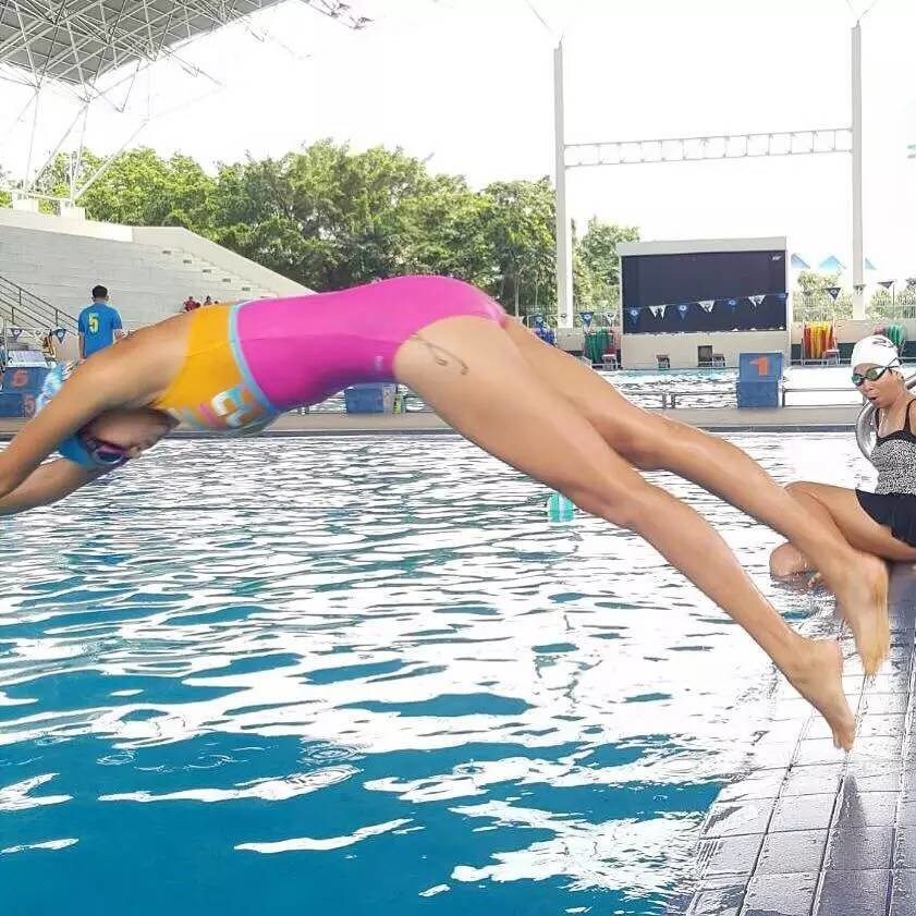 泰国除了人妖，能把自行车玩得这么溜的女神级人物，我也是服了！
