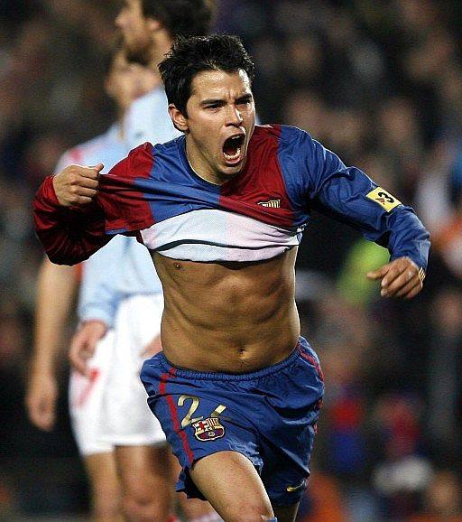 烟花虽美却也留下了瞬间的美好,烟火虽美但只是一瞬间