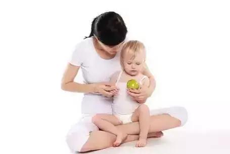 小孩子从小到2岁一直湿疹不断,孩子不断出湿疹是什么原因