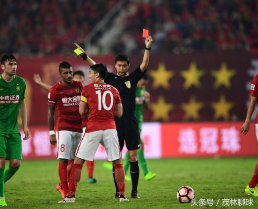 京粤之战翻盘,国安球迷评价杨智跳水