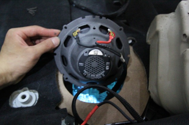 周口宝马x1音响改装案例,宝马原车音响可以改其他车吗