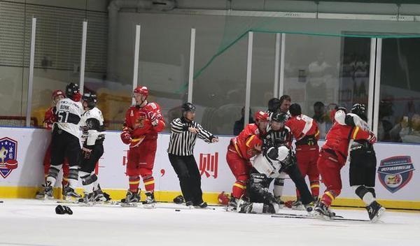 韩国选手欺负中国选手却被反击,韩国选手挑衅国足挨打视频