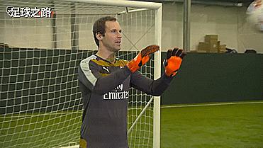 门将基础教程之切赫教你抓球、接球和站位