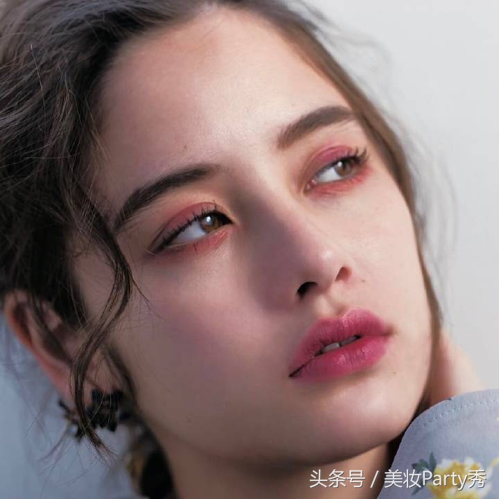 mac口红色号黄皮显白推荐,不脱色不沾杯黄皮显白的口红