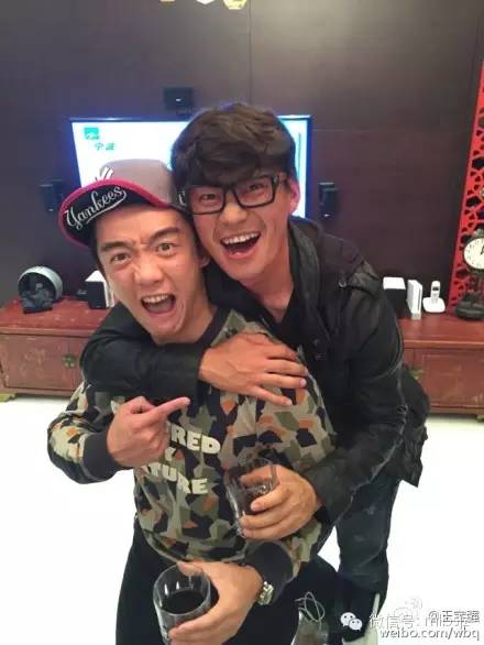 mlb的帽子哪些明星戴过,明星mlb帽子