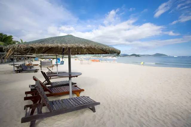 国内海边带小孩哪里好,哪个海边适合一个人带宝宝去玩