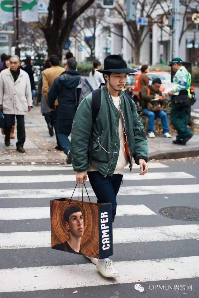 学会这些搭配,冬日高级配色