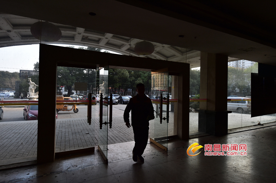 姹熻タ姝e湪绛瑰鐨勪簲鏄熺骇閰掑簵,姹熻タ绗竴瀹朵簲鏄熺骇閰掑簵