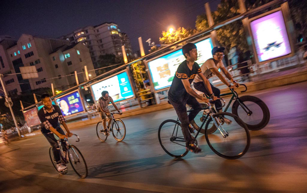 骑死飞自行车危险吗,死飞自行车事故集锦