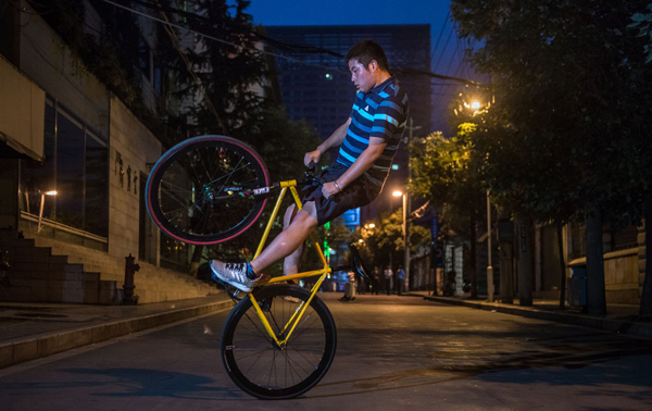 骑死飞自行车危险吗,死飞自行车事故集锦