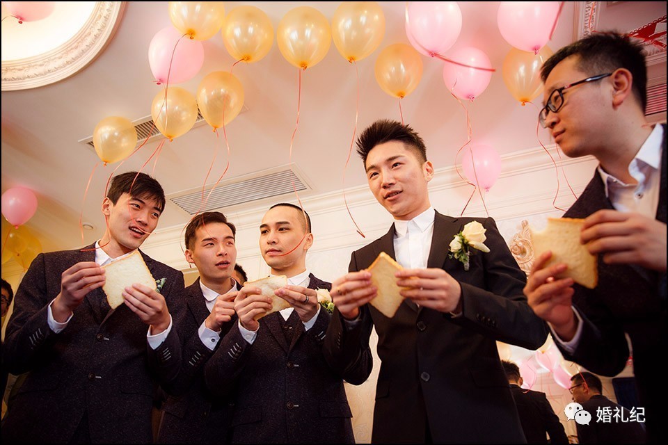 怎样布置婚房高雅又简单,婚房怎么布置不显土气又上档次